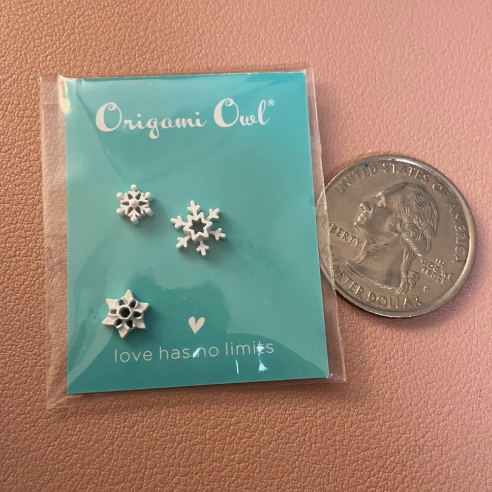 Snowflake charms
